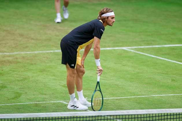 Stefanos Tsitsipas Greece looks disappointed, TERRA WORTMANN Open 2024, Henri Squire vs Stefanos Tsitsipas, Gerry Weber Stadion, 18 06 2024, Halle, Germany