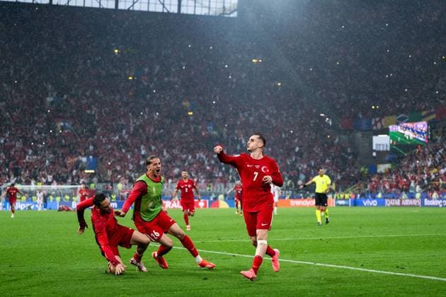 240618 Kerem Akturkoglu of Türkiye celebrates after 3 1 during the UEFA Euro 2024 Football Championship match between Türkiye and Georgia on June 18, 2024 in Dortmund Photo Jesper Zerman BILDBYRAN kod JZ JZ0541 fotboll football soccer fotballs em europamästerskap em uefa euro uefa european football championship euro 2024 türkiye georgien georgia bbeng turkiet turkey jubel  Copyright: JESPERxZERMAN BB240618JZ123