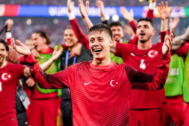 2024-06-18 Turkiye v Georgia - Group F - UEFA EURO, EM, Europameisterschaft,Fussball 2024 DORTMUND, GERMANY - JUNE 18: Arda Guler of Turkiye celebrates his sides win during the Group F - UEFA EURO 2024 match between Turkiye and Georgia at BVB Stadion Dortmund on June 18, 2024 in Dortmund, Germany. (Photo by Joris Verwijst BSR Agency) Dortmund Germany Content not available for redistribution in The Netherlands directly or indirectly through any third parties. Copyright: xBSRxAgencyx