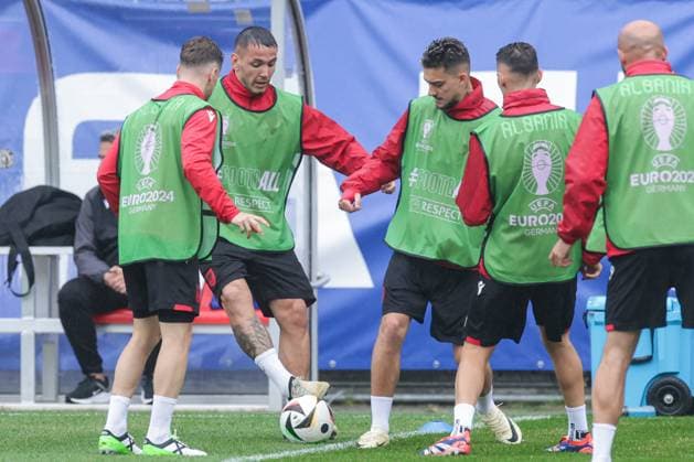 EURO 2024, Nationalteam Albanien, Training Albania Training Session: Group B - UEFA EURO, EM, Europameisterschaft,Fussball 2024 Players of Albania during Albanian National Football Team training session at Millerntor Stadium on June 18, 2024 in Hamburg, Germany. LukaxStanzl PIXSELL