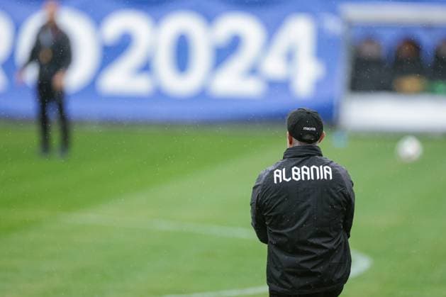 EURO 2024, Nationalteam Albanien, Training Albania Training Session: Group B - UEFA EURO, EM, Europameisterschaft,Fussball 2024 Head Coach of Albania Sylvinho during Albanian National Football Team training session at Millerntor Stadium on June 18, 2024 in Hamburg, Germany. LukaxStanzl PIXSELL