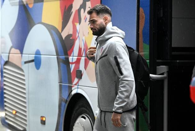 UEFA EURO, EM, Europameisterschaft,Fussball 2024: Croatia football players arrive in hoptel in Hamburg Ivica Ivusic of Croatia arrive at hotel in Hamburg, Germany, on June 18, 2024. MarkoxLukunic PIXSELL