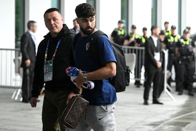 UEFA EURO, EM, Europameisterschaft,Fussball 2024: Croatia football players arrive in hoptel in Hamburg Josko Gvardiol of Croatia arrive at hotel in Hamburg, Germany, on June 18, 2024. MarkoxLukunic PIXSELL