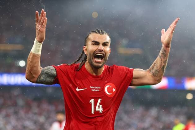 Türkei - Georgien 18. Juni 2024, Dortmund UEFA EUROs Gruppe F Türkei - Georgien Abdulkerim Bardakci von der Türkei feiert den Sieg Foto Charlotte Wilson Abseits Dortmund Deutschland  Copyright: xCharlottexWilsonx xOffsidexOffside