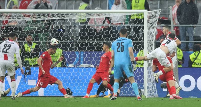 Abdülkerim Bardakci of Türkiye makes a goal line clearance in the dying minutes Turkiye v Georgia, UEFA European Championship, EM, Europameisterschaft 2024, Group F, Football, BVB Stadion, Dortmund, Germany, 18 Jun 2024 EDITORIAL USE ONLY No use with unauthorised audio, video, data, fixture lists, club league logos or live services. Online in-match use limited to 120 images, no video emulation. No use in betting, games or single club league player publications. Copyright: xPaulxCurrie Shutterstockx 14543470dz