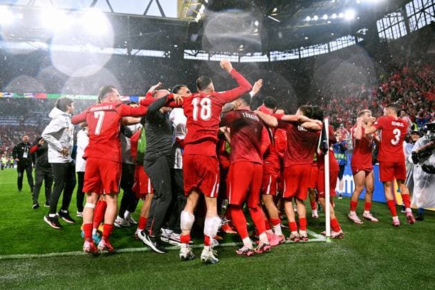 Football, European Championship, EURO 2024, Group F, Signal Iduna Park Dortmund Turkey Georgia 3 1 Final cheer Turkey Cheers, joy, action