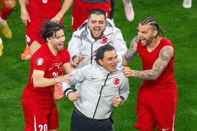 GER, EURO 2024, Group F, Turkey Tur vs Georgia GEO 18 06 2024, BVB Stadium Dortmund, Dortmund, GER, EURO 2024, Group F, Turkey Tur vs Georgia GEO In the picture Vincenzo Montella Turkey TUR, Head coach Abduelkerim Bardakci Turkey TUR, 14 Ferdi Kadioglu Turkey TUR, 20 Cheering after the match nordphotoxGmbHxx xDenkinger nph00015