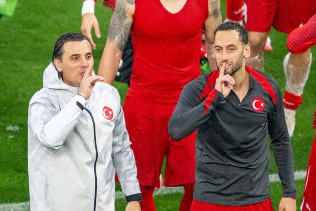 GER, EURO 2024, Group F, Turkey Tur vs Georgia GEO 18 06 2024, BVB Stadium Dortmund, Dortmund, GER, EURO 2024, Group F, Turkey Tur vs Georgia GEO In picture Turkish national team cheering after winning 3 1 Gestures, facial expressions, emotions Happiness Joy Joy Silence Fingers in front of mouth nordphotoxGmbHxx xDenkinger nph00015
