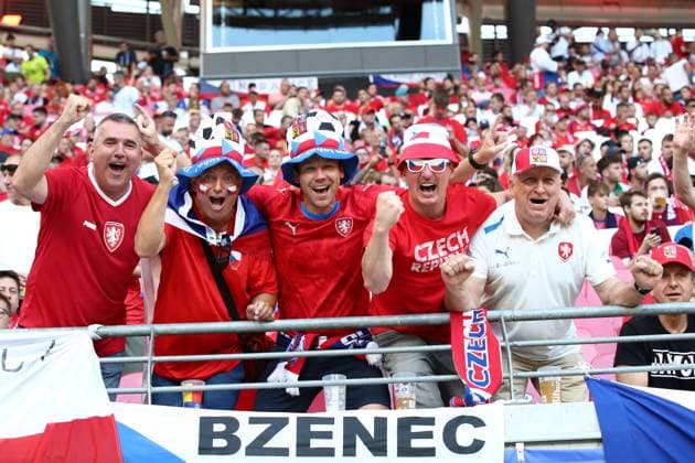 18 06 2024, xtgx, European Football Championship 2024, Portugal Czech Republic emspor, v l emotions, fans, atmosphere, flags, logo, Czech Republic, spectators, jerseys DFL DFB REGULATIONS PROHIBIT ANY USE OF PHOTOGRAPHS as IMAGE SEQUENCES and or QUASI VIDEO Leipzig