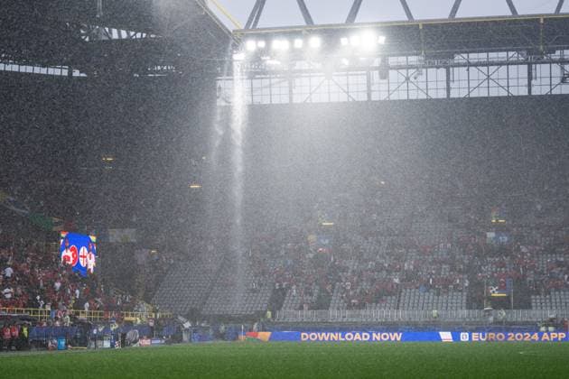Turkiye v Georgia: Group F - UEFA EURO, EM, Europameisterschaft,Fussball 2024 Rain is falling down in the arena prior to the match UEFA EURO 2024 group stage match between Turkiye and Georgia at Football Stadium Dortmund on June 18, 2024 in Dortmund, Germany. Dortmund Germany  Copyright: xHeshamxElsherifx originalFilename:elsherif-notitle240618_npPHF.jpg