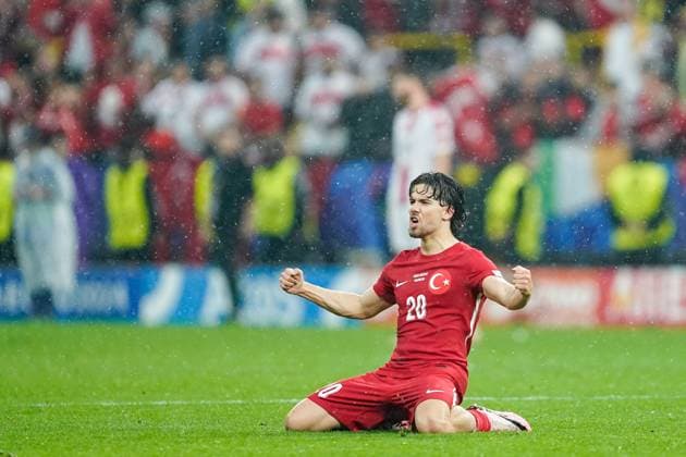 Dortmund, Germany, June 18th 2024: Ferdi KadÄ±oglu (20 Turkey) celebrates the victory at the final whistle during the UEFA EURO, EM, Europameisterschaft,Fussball 2024 Germany Group F football match between Turkiye and Georgia at BVB Stadion Dortmund in Dortmund, Germany. (Daniela Porcelli SPP) Copyright: xDanielaxPorcellix xSPPx spp-en-DaPoSp-20240618-_DP11700