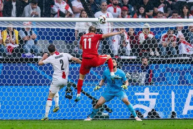 Yusuf Yazici Turkey, 11 Otar Kakabadze Georgia, 2 Giorgie Mamardashvili Georgia, 25 Turkey vs Georgia, Men, Football, Matchday 1, EURO 2024, 18 06 2024, European Championship, Group F Turkey vs Georgia, Men, Football, Matchday 1, EURO 2024, 18 06 2024, European Championship, Group F Dortmund Copyright: xEibner-Pressefoto BahhoxKarax EP_TUR