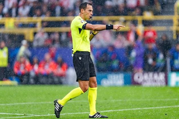 Facundo Tello Referee Referee Turkey vs Georgia, Men, Football, Matchday 1, EURO 2024, 18 06 2024, European Championship, Group F Turkey vs Georgia, Men, Football, Matchday 1, EURO 2024, 18 06 2024, European Championship, Group F Dortmund Copyright: xEibner-Pressefoto BahhoxKarax EP_TUR