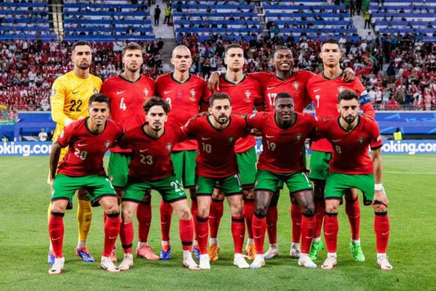UEFA EURO 2024 Portugal Czech Republic 18 06 2024 The Portugal starting eleven Back row from left Diogo Meireles da Costa Portugal, 22 , Ruben Dias Portugal, 4 , Kepler Laveran de Lima Ferreira Pepe Portugal, 3 , Jose Diogo Dalot Teixeira Portugal, 5 , Rafael Alexandre da Conceicao Leao Portugal, 17 , Cristiano Ronaldo dos Santos Aveiro Portugal, 7 Front row from left Joao Pedro Cavaco Cancelo Portugal, 20 , Vitor Machado Ferreira Vitinha Portugal, 23 , Bernardo Mota Veiga De Carvalho E Silva Portugal, 10 , Nuno Alexandre Tavares Mendes Portugal, 19 , Bruno Miguel Borges Fernandes Portugal, 8 UEFA EURO 2024 Portugal Czech Republic Leipzig Stadium, Leipzig on 18 06 2024 Copyright: xBEAUTIFULxSPORTS Wunderlx
