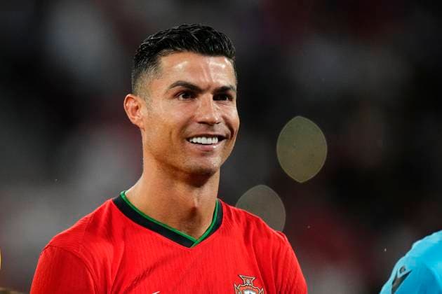 Portugal v Czechia: Group F - UEFA EURO, EM, Europameisterschaft,Fussball 2024 Cristiano Ronaldo centre-forward of Portugal and Al-Nassr FC prior the UEFA EURO 2024 group stage match between Portugal and Czechia at Football Stadium Leipzig on June 18, 2024 in Leipzig, Germany. Leipzig Germany  Copyright: xJosexBretonx originalFilename:breton-portugal240618_npk0Y.jpg