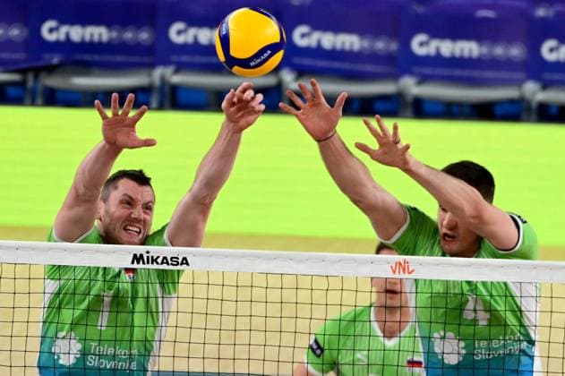 Ljubljana, Slovenia, June 18st 2024: Toncek Stern of Slovenia (L) and Jan Kozamernik of Slovenia (R) in action during the FIVB Men s Volleyball Nations League match between Slovenia and Argentina at Arena Stozice, Ljubljana, Slovenia. (Igor Kupljenik SPP) Copyright: xIgorxKupljenikx xSPPx spp-en-IgKuSp-IKO_0535