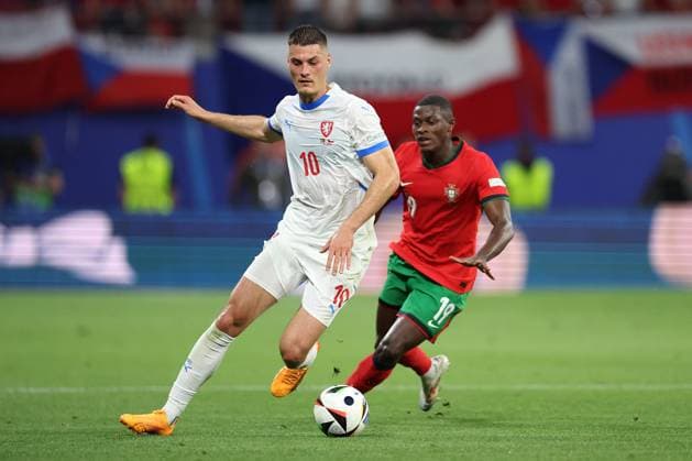 Leipzig Stadium Leipzig, Tuesday, June 18, 2024 UEFA EURO 2024 Germany, Group F stage Matchday 1 Group F Portugal Czechia, Patrik Schick Czechia , Nuno Mendes Portugal Copyright: JoaquimxFerreira