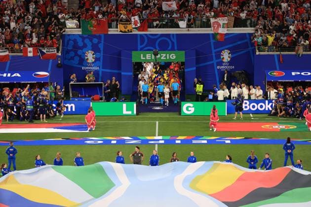 Fußball UEFA EURO 2024 Gruppe F Portugal gegen Tschechische Republik 18. Juni 2024 UEFA EURO 2024 Gruppe F Portugal gegen Tschechische Republik Die Spieler kommen aus dem Tunnel Foto Simon Stacpoole Abseits Leipzig Deutschland  Copyright: xSimonxStacpoolexOffside