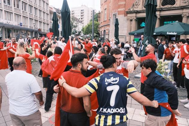18 06 2024 Kassel European Football Championship 2024 UEFA EURO 2024 Turkish fans celebrate in Kassel after the Turkish European Championship teams victory over Georgia