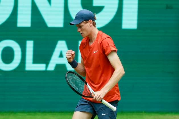 Jannik Sinner Italy cheers, TERRA WORTMANN Open 2024, Jannik Sinner vs Tallon Griekspoor, Gerry Weber Stadium, 18 06 2024, Halle, Germany