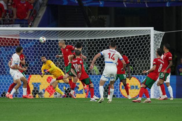 Lukas Provod of Czechia scores the opening goal Portugal v Czechia, UEFA European Championship, EM, Europameisterschaft 2024, Group F, Football, Leipzig Stadium, Leipzig, Germany, 18 Jun 2024 EDITORIAL USE ONLY No use with unauthorised audio, video, data, fixture lists, club league logos or live services. Online in-match use limited to 120 images, no video emulation. No use in betting, games or single club league player publications.  Copyright: xMattxWest Shutterstockx 14543474bo