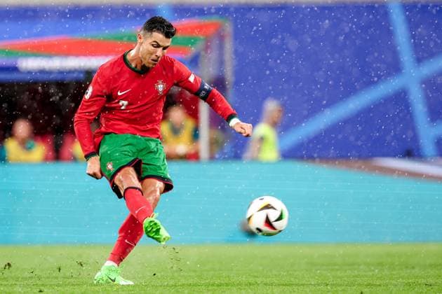 2024-06-18 Portugal v Czechia - Group F - UEFA EURO, EM, Europameisterschaft,Fussball 2024 LEIPZIG, GERMANY - JUNE 18: Cristiano Ronaldo of Portugal kicks the ball during the Group F - UEFA EURO 2024 match between Portugal and Czechia at Red Bull Arena on June 18, 2024 in Leipzig, Germany. (Photo by Peter Lous BSR Agency) Leipzig Germany Content not available for redistribution in The Netherlands directly or indirectly through any third parties. Copyright: xBSRxAgencyx