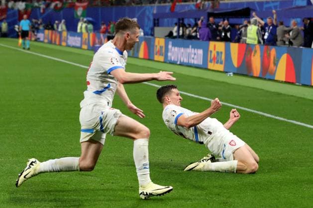18 06 2024, xtgx, Football EM 2024, Portugal Czech Republic emspor, v l goal celebration after the goal to celebrate the goal celebrate 0 by Lukas Provod Czech Republic DFL DFB REGULATIONS PROHIBIT ANY USE OF PHOTOGRAPHS as IMAGE SEQUENCES and or QUASI VIDEO Leipzig