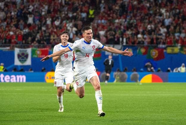 Football, Men, Season 2023 24, UEFA Euro 20204, Group F 1 Matchday in Leipzig, Portugal Czech Republic, v l Ladislav Krejci Czech Republic , Lukas Provod Czech Republic , Cheering after scoring 0 1, 18 06 2024, Copyright: xMatthiasxKochx