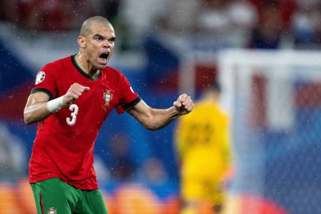 240618 Pepe of Portugal celebrates after 1 1 during the UEFA Euro 2024 Football Championship match between Portugal and Czech Republic on June 18, 2024 in Leipzig Photo Mathias Bergeld BILDBYRAN kod MB MB0938 fotboll football soccer fotballs em europamästerskap em uefa euro uefa european football championship euro 2024 portugal czech republic bbeng jubel  Copyright: MATHIASxBERGELD BB240618MB118
