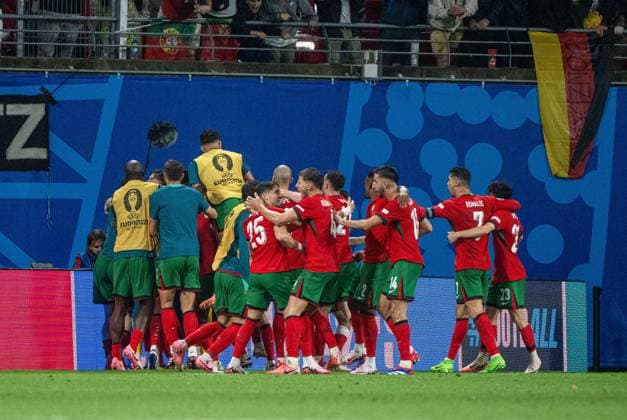Football, men, 2023 24 season, UEFA Euro 20204, Group F 1 matchday in Leipzig, Portugal Czech Republic, Portuguese cheers after Francisco Conceicao Portugal scores 2-1, 18 06 2024, Copyright: xMatthiasxKochx