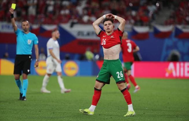 Francisco Conceicao cheers after 2 1, referee Marco Guida ITA shows yellow card Joy Emotion Cheering Sport Football Soccer European Championship Euro 2024 European Championship Men Season 2023 2024 18 06 2024 Portugal POR vs Czech Republic CZE in Leipzig DFL regulations prohibit any use of photographs as image sequences and or quasi video