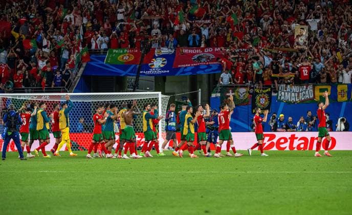 Football, men, 2023 24 season, UEFA Euro 20204, Group F 1 matchday in Leipzig, Portugal Czech Republic, Portuguese cheers after the final whistle, 18 06 2024, Copyright: xMatthiasxKochx