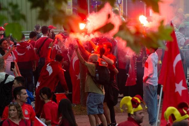 Turkish Football Fans March Toward BVB Stadium Dortmund Before The Game Between Turiye An Georgia Thousands of Turkish football fans are marching toward BVB stadium of Dortmund before the group F game between Turkiye and Georgia in Dortmund, Germany, on June 16, 2024. Dortmund Germany  Copyright: xYingxTangx originalFilename:tang-notitle240618_npcIA.jpg