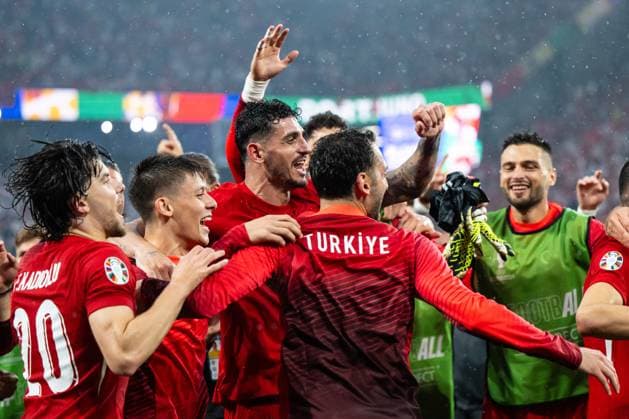 Turkiye v Georgia: Group F - UEFA EURO, EM, Europameisterschaft,Fussball 2024 Players of Turkey are celebrating victory during the UEFA EURO 2024 group stage match between Turkiye and Georgia at Football Stadium Dortmund on June 18, 2024 in Dortmund, Germany. Dortmund Germany  Copyright: xHeshamxElsherifx originalFilename:elsherif-notitle240618_npFee.jpg
