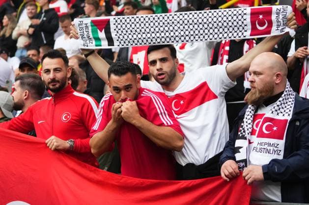 GER: Turkiye v Georgia. UEFA EURO, EM, Europameisterschaft,Fussball 2024 Turkiye fans during the UEFA Euro 2024 match between Turkiye and Georgia, Group F, date 1, played at BVB Stadion on June 18, 2024 in Dortmund, Germany. kpng Copyright: xSergioxRuizx xPRESSINPHOTOx PS_240618_TUR_GER_029