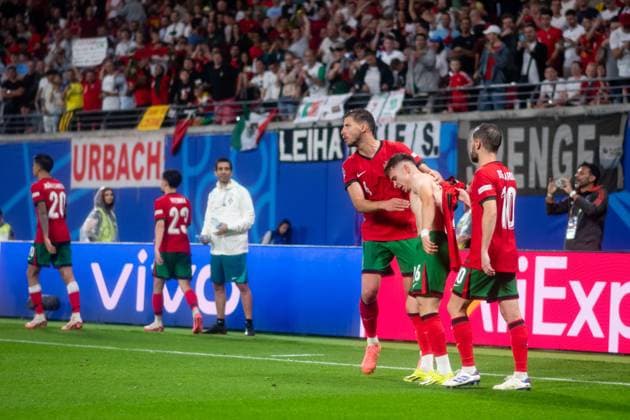 Francisco Fernandes Da Conceicao Portugal, 26 , Ruben Dias Portugal, 04 , Bernardo Mota Veiga De Carvalho E Silva Portugal, 10 celebrate the goal for 2 1, GER, Portugal POR vs Czech Republic CZE , European Football Championship, UEFA EURO 2024, Group F, Matchday 1, 18 06 2024 GER, Portugal POR vs Czech Republic CZE , European Football Championship, UEFA EURO 2024, Group F, Matchday 1, 18 06 2024 Leipzig Copyright: xEibner-Pressefoto Memmlerx EP_MMR
