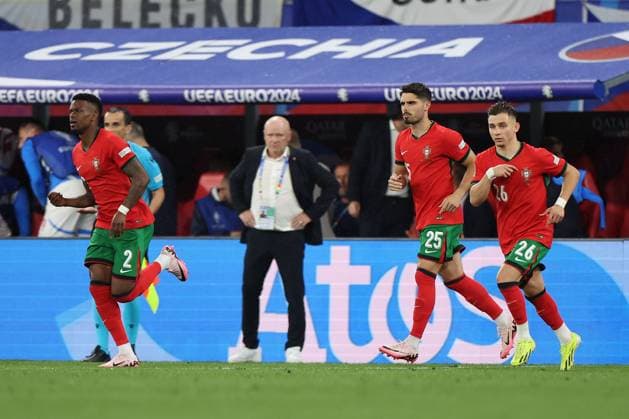 Leipzig Stadium Leipzig, Tuesday, June 18, 2024 UEFA EURO 2024 Germany, Group F stage Matchday 1 Group F Portugal Czechia, Nelson Semedo Portugal , Pedro Neto Portugal and Francisco Conceicao Portugal were substituted Copyright: JoaquimxFerreira