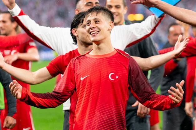 2024-06-18 Turkiye v Georgia - Group F - UEFA EURO, EM, Europameisterschaft,Fussball 2024 DORTMUND, GERMANY - JUNE 18: Arda Guler of Turkiye celebrating his sides win during the Group F - UEFA EURO 2024 match between Turkiye and Georgia at BVB Stadion Dortmund on June 18, 2024 in Dortmund, Germany. (Photo by Joris Verwijst BSR Agency) Dortmund Germany Content not available for redistribution in The Netherlands directly or indirectly through any third parties. Copyright: xBSRxAgencyx