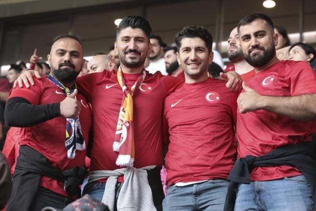 EM 2024 Turkey Georgia football fans at the stadium in Dortmund FOR EDITORIAL PURPOSES ONLY EDITORIAL USE ONLY p EM 2024 Turkey vs Georgia football fans on Tuesday June 18, 2024 at the stadium in Dortmund Photo Frank Oppitz FUNKE Foto Services p Sport Deutschland NRW Dortmund Copyright FrankxOppitz Copyright: FrankxOppitz doc7vxgd40c5ztutxxb41v ,EDITORIAL USE ONLY Copyright: FrankxOppitz