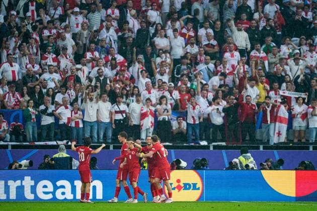 Dortmund, Germany, June 18th 2024: Muhammed Kerem Akturkoglu (7 Turkiye) celebrates with teammates after scoring his teams third goal during the UEFA EURO, EM, Europameisterschaft,Fussball 2024 Germany Group F football match between Turkiye and Georgia at BVB Stadion Dortmund in Dortmund, Germany. (Daniela Porcelli SPP) Copyright: xDanielaxPorcellix xSPPx spp-en-DaPoSp-20240618-_DP11543