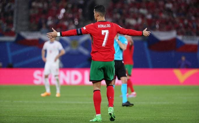 Cristiano Ronaldo pointing, gesticulating from behind Sports Football Soccer European Championship Euro 2024 European Championship Men Season 2023 2024 18 06 2024 Portugal POR vs Czech Republic CZE in Leipzig DFL regulations prohibit any use of photographs as image sequences and or quasi video