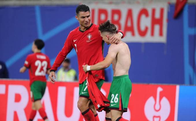 Francisco Conceicao cheers after 2 1 Cristiano Ronaldo joy emotion jubilation Sport Football Soccer European Championship Euro 2024 European Championship Men Season 2023 2024 18 06 2024 Portugal POR vs Czech Republic CZE in Leipzig DFL regulations prohibit any use of photographs as image sequences and or quasi video