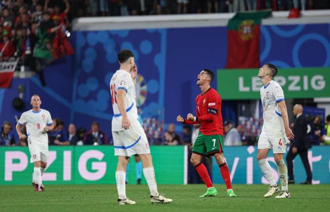 (240619) -- LEIPZIG, June 19, 2024 -- Cristiano Ronaldo (2nd R) of Portugal celebrates during the UEFA EURO, EM, Europameisterschaft,Fussball 2024 Group F match between Portugal and the Czech Republic in Leipzig, Germany on June 18, 2024. ) (SP)GERMANY-LEIPZIG-FOOTBALL-EURO2024-PORTUGAL VS THE CZECH REPUBLIC BaixXuefei 