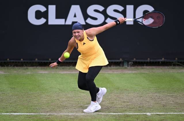 Diana Shnaider in action during her first round match Rothesay Classic Birmingham, Day 2, Tennis, Edgbaston Priory Club, Birmingham, UK - 18 June 2024  Copyright: xAnnaxGowthorpe Shutterstockx 14543313dl