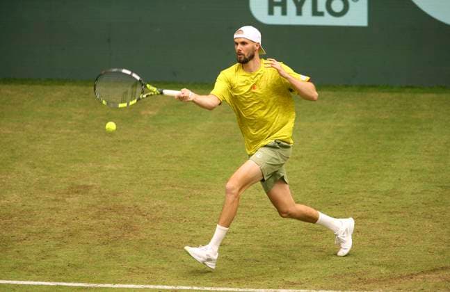 photo Oscar Otte GER loses in 3 sets against Zverev Tennis Tournament Terra Wortmann Cup at Gerry Weber Sportpark OWL Arena in Halle Westfalen Tue 18 06 2024