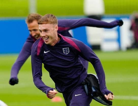 Cole Palmer and Harry Kane of England Denmark Training, UEFA European Championship, EM, Europameisterschaft 2024, Group C, Football, Frankfurt Arena, Frankfurt, Germany, 19 Jun 2024 EDITORIAL USE ONLY No use with unauthorised audio, video, data, fixture lists, club league logos or live services. Online in-match use limited to 120 images, no video emulation. No use in betting, games or single club league player publications.  Copyright: xDavexShopland Shutterstockx 14543914g