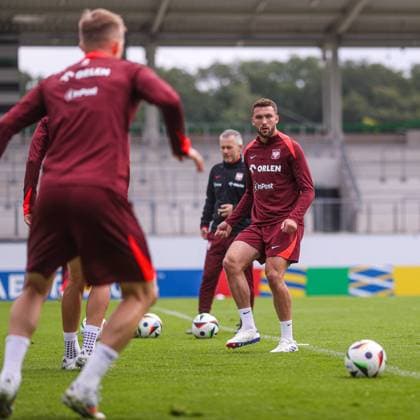 19.06.2024 HANNOVER, NIEMCY PILKA NOZNA (FOOTBALL) UEFA EURO, EM, Europameisterschaft,Fussball 2024 - CENTRUM TRENINGOWE REPREZENTACJI POLSKI - HANNOVER 96 ACADEMIE KONFERENCJA PRASOWA I TRENING REPREZENTACJI POLSKI NZ SEBSATIAN WALUKIEWICZ FOTO LUKASZ GROCHALA CYFRASPORT NEWSPIX.PL --- Newspix.pl  20240619CSLG0139