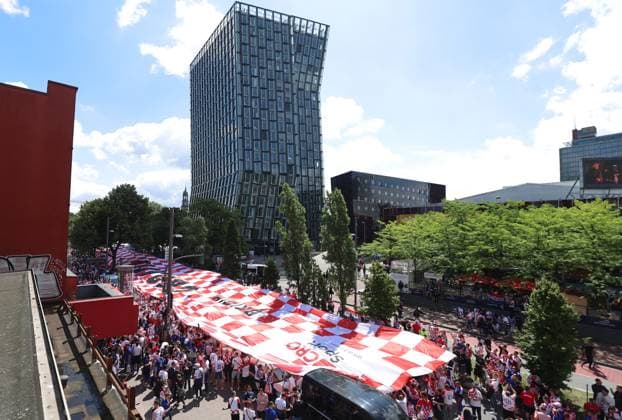 EURO 2024 Croatia Flag Croatia fans are pictured with a giant flag ahead of the UEFA EURO, EM, Europameisterschaft,Fussball 2024 Group stage match Croatia v Albania at Hamburg, Germany on June 19, 2024. The flag measures 107 by 12.5 meters and weighs 140 kilograms. SanjinxStrukic PIXSELL