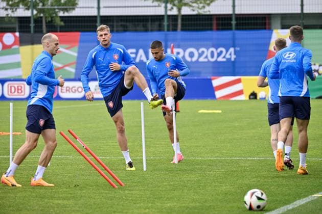 The Czech national football team prepares after the opening match of the European Championship, EM, Europameisterschaft against Portugal within the European Football Championships, in Leipzig, Germany, June 19, 2024. Frpm left Vaclav Cerny, David Zima and Ondrej Lingr. (CTKxPhoto VitxSimanek) CTKPhotoP2024061904537  CTKPhotoP2024061904537
