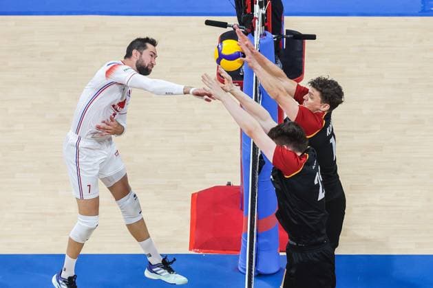 (240619) -- PASAY CITY, June 19, 2024 -- Kevin Tillie (L) of France spikes the ball during the match between Germany and France at the Men s Volleyball Nations League (VNL) 2024 in Pasay City, the Philippines, on June 19, 2024. ) (SP)THE PHILIPPINES-PASAY CITY-VOLLEYBALL-NATIONS LEAGUE-MEN-GERMANY VS FRANCE ROUELLExUMALI 